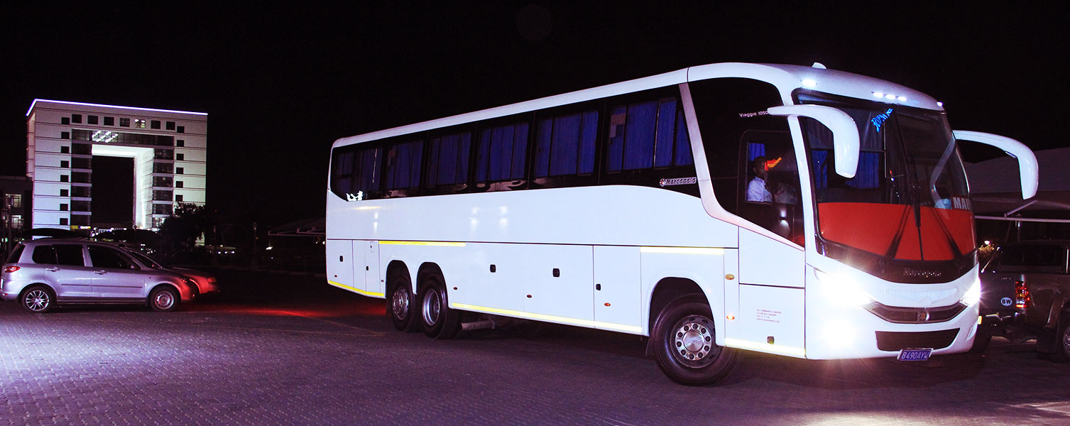 AT & Monnakgotla Maun - Gaborone Bus